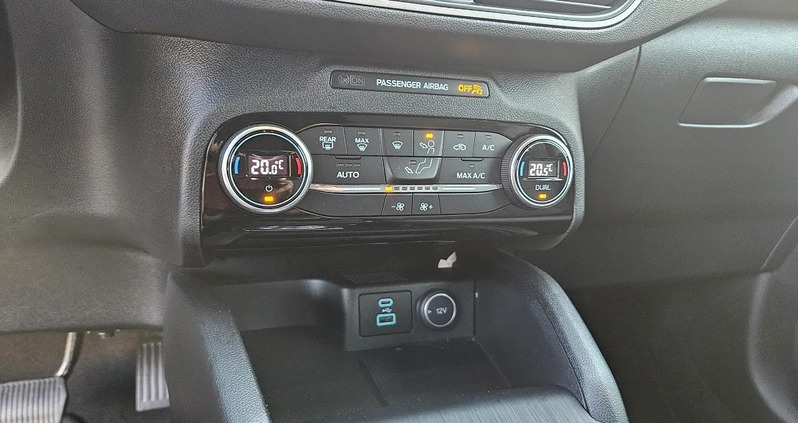 Ford Kuga cena 52700 przebieg: 17431, rok produkcji 2021 z Poznań małe 407